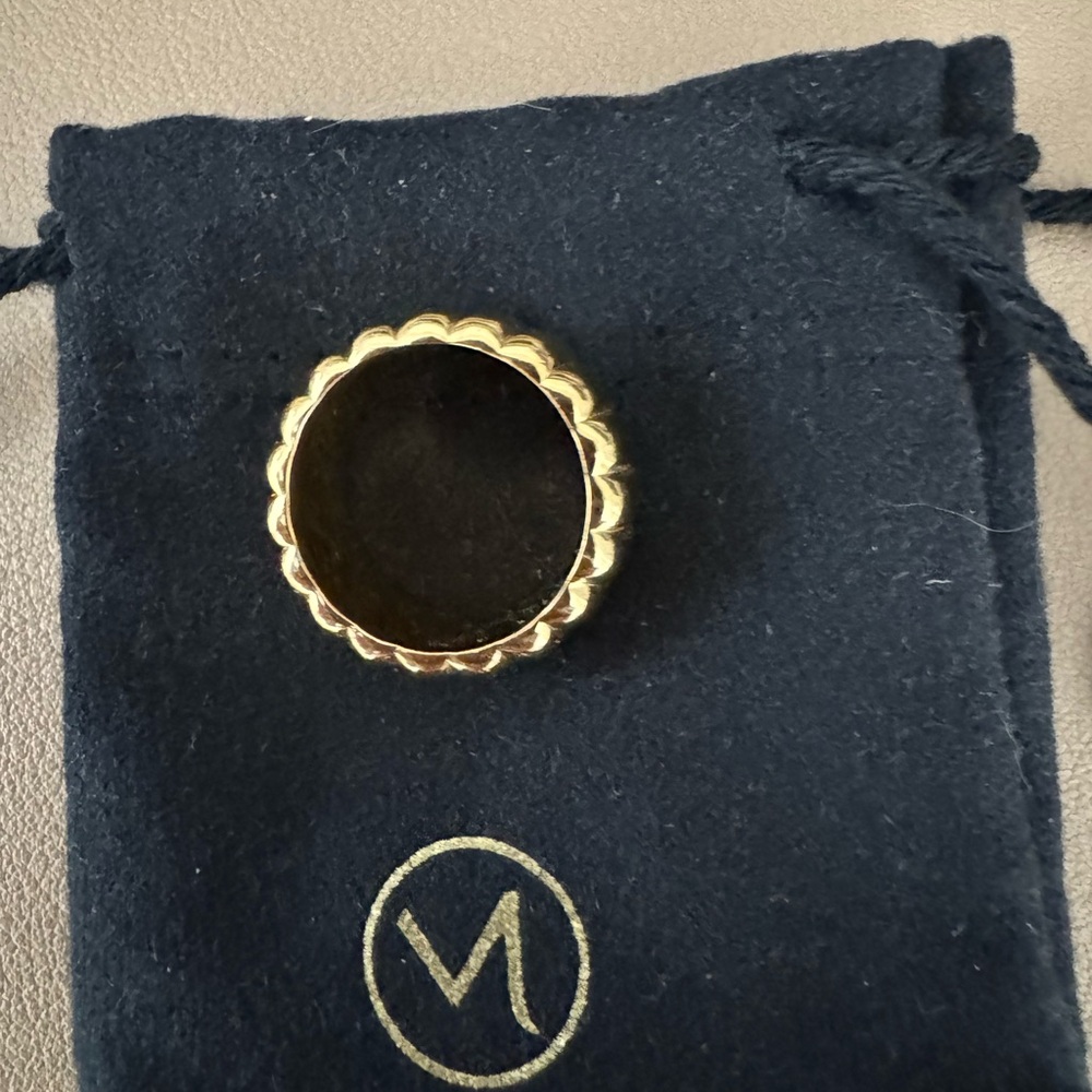 Mejuri Gold Ribbed Ring - Picture 3 of 5
